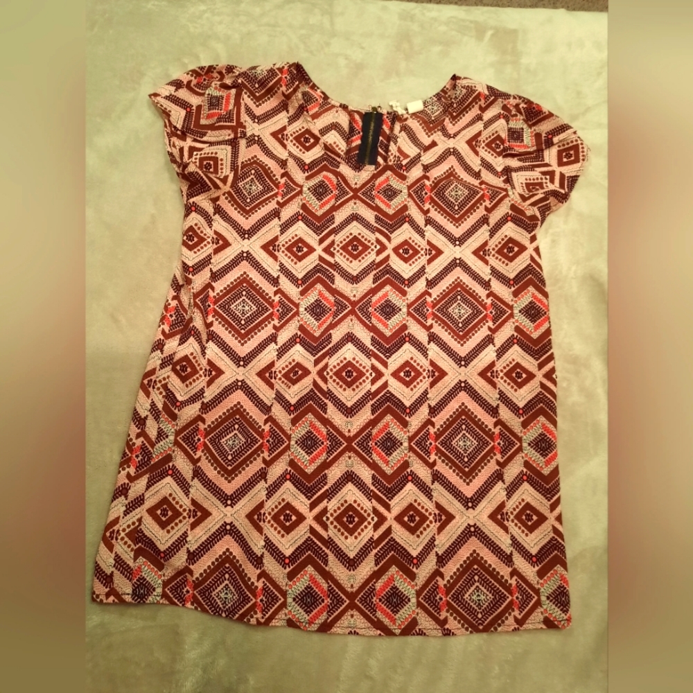 Size Medium dress blouse with tulip sleeves. Pink, maroon, and black.